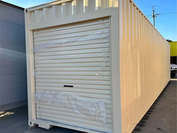 40ft-X-8ft-Shipping-Container-With-Roll-Up-Door5.jpg